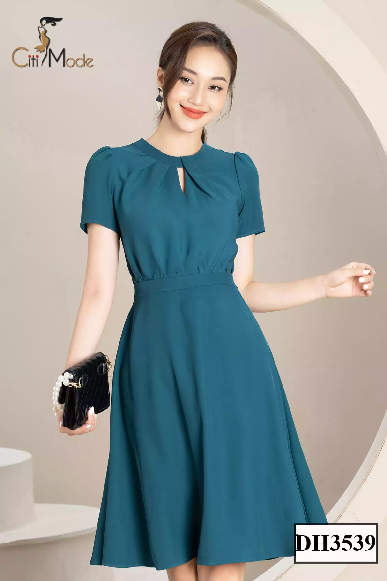 Đầm dạ hội màu xanh với phong cách SANG TRỌNG đẳng cấp