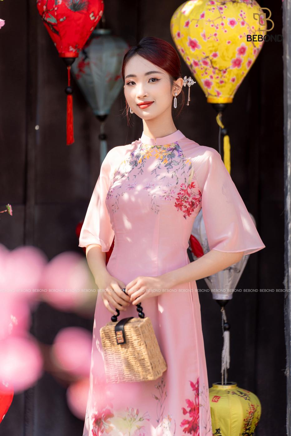 ÁO DÀI UYỂN NHI