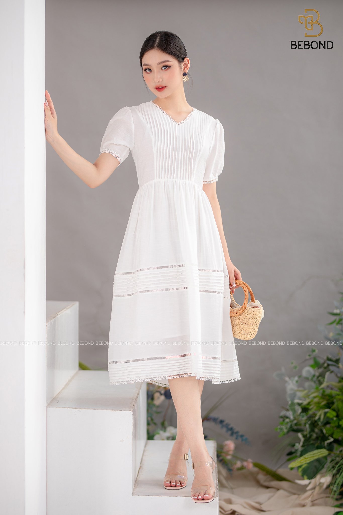 Đầm xòe cổ V màu TRẮNG - Yuna Dress