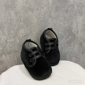 Giày đen