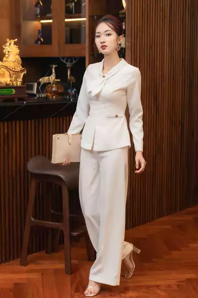 Set Vest Helen màu TRẮNG