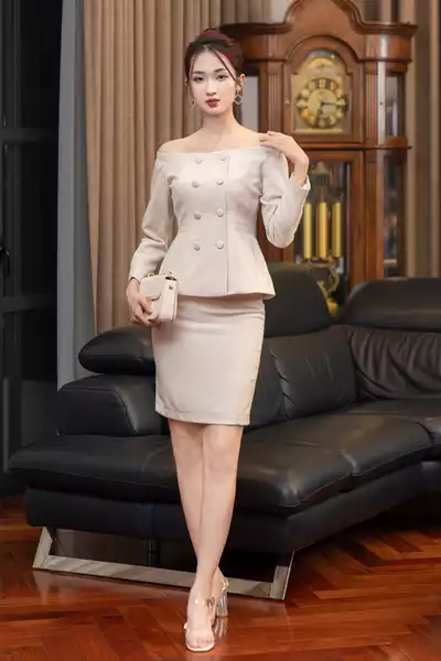 Set Áo Vest trễ vai Louisara