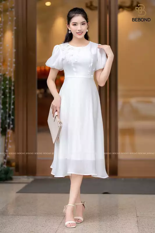 Đầm xòe  đính hoa màu trắng- RAYON